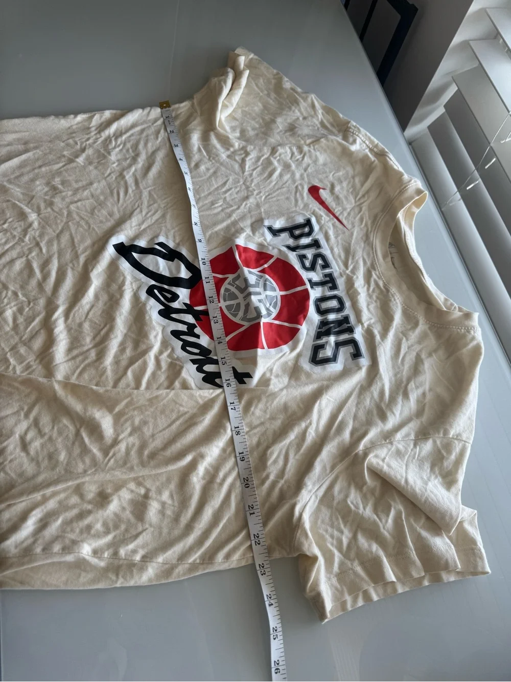 Nike Beige Pistons Detroit Graphic Short Sleeve Tee XL